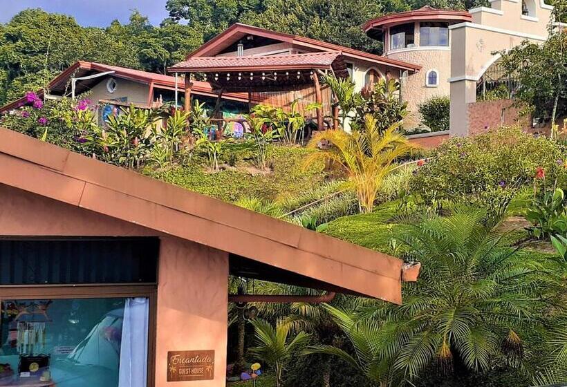 بنسيون Encantada Guest House