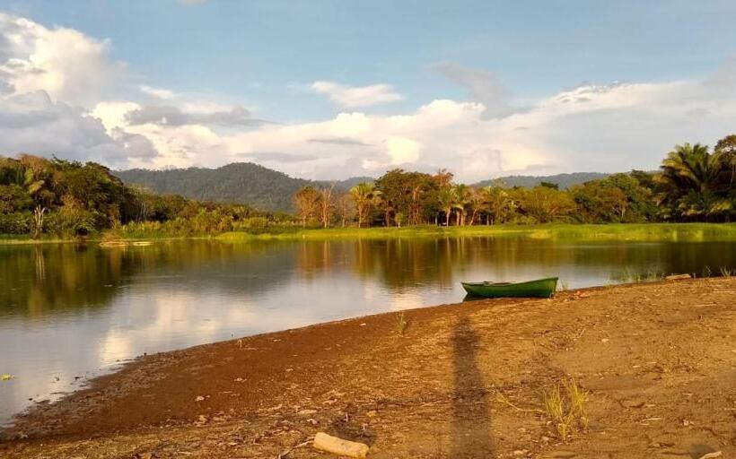 بنسيون Encanto Lodge