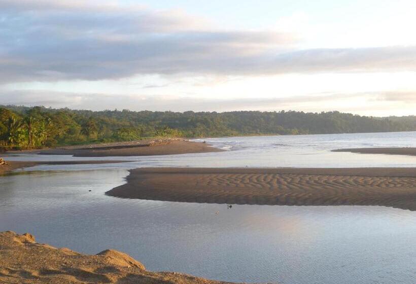 بنسيون Encanto Lodge