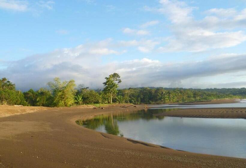 بنسيون Encanto Lodge