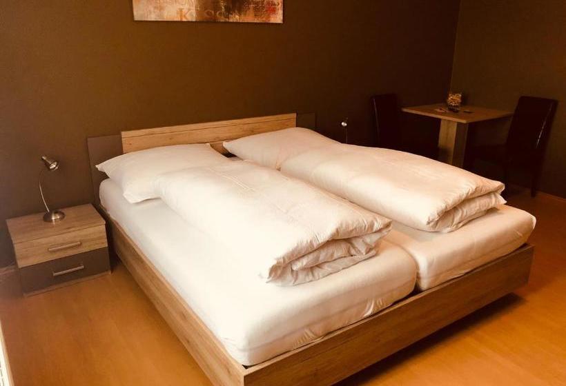 Пансион Gästehaus Auer Fritzi