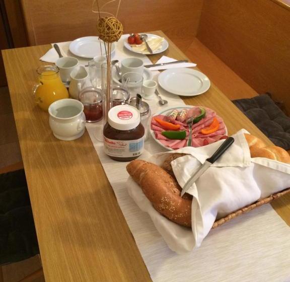 Пансион Gästehaus Auer Fritzi