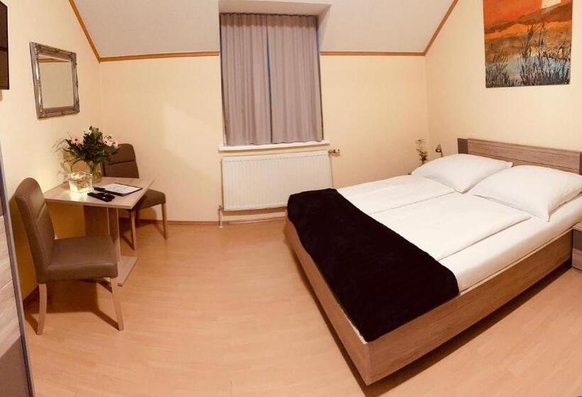 Пансион Gästehaus Auer Fritzi