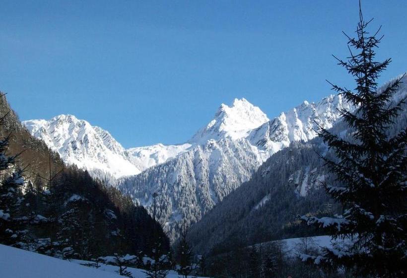 ペンション Gästehaus Sahler