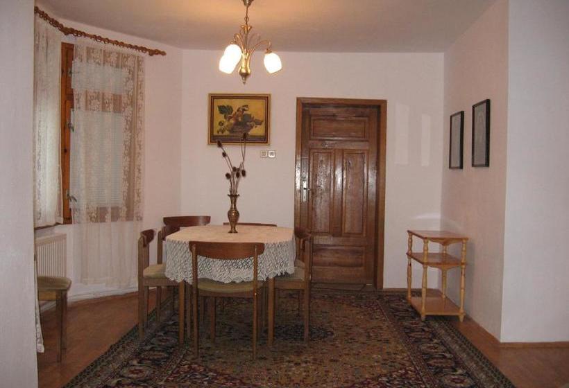 פנסיון Guest House Astra