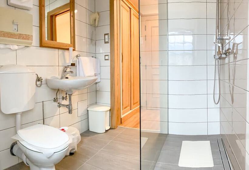 پانسیون Guest House Pri Cesarju