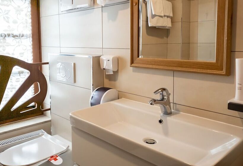 پانسیون Guest House Pri Cesarju