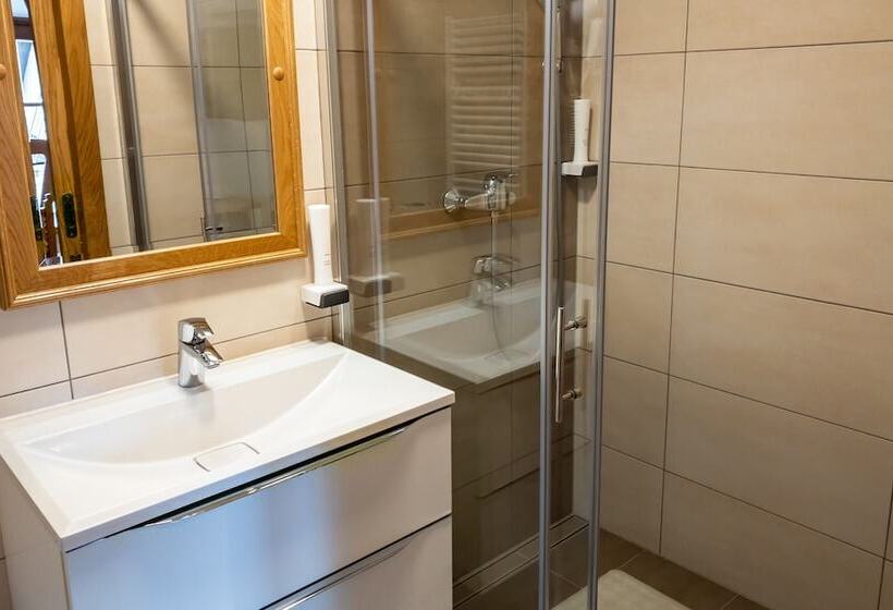 پانسیون Guest House Pri Cesarju