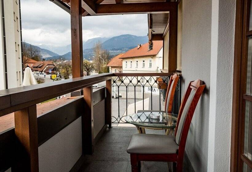 پانسیون Guest House Pri Cesarju