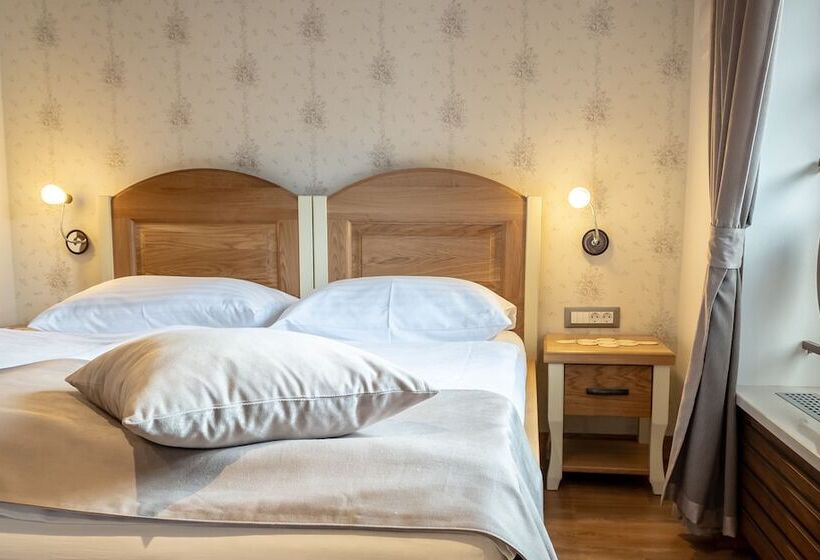 پانسیون Guest House Pri Cesarju