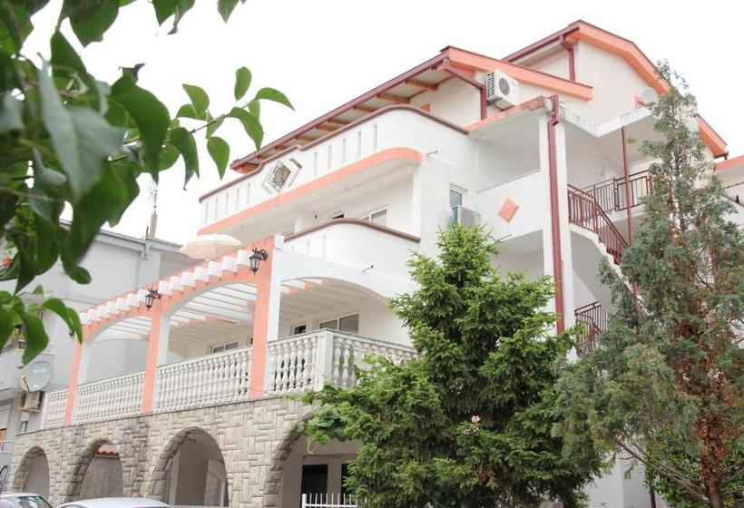 پانسیون Guesthouse Civovic