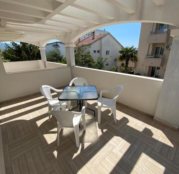 پانسیون Guesthouse Civovic