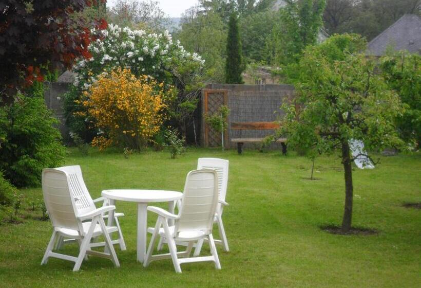 پانسیون Hajnalka Vendégház