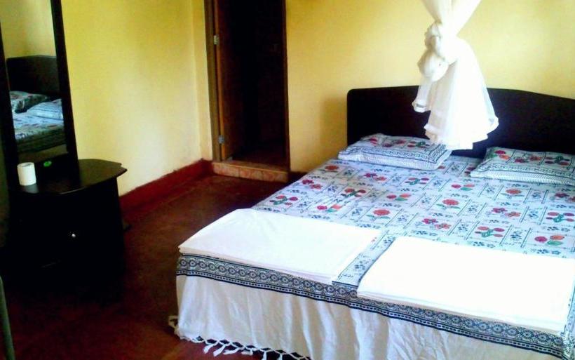 펜션 Haniffas Holiday Inn