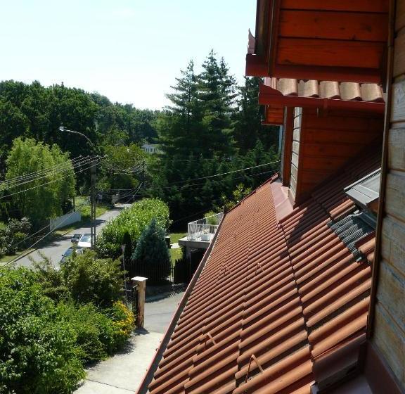 פנסיון Hejő Apartman