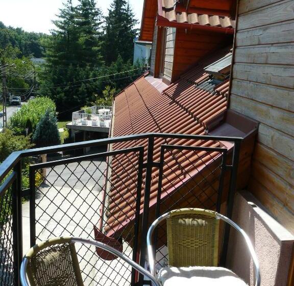 פנסיון Hejő Apartman