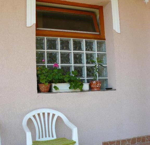 ペンション Hejő Apartman