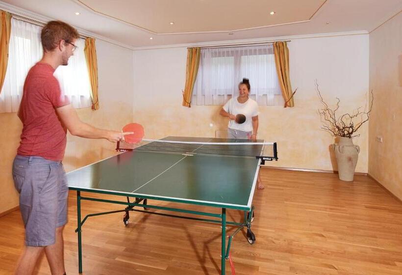 بنسيون Jagdhof