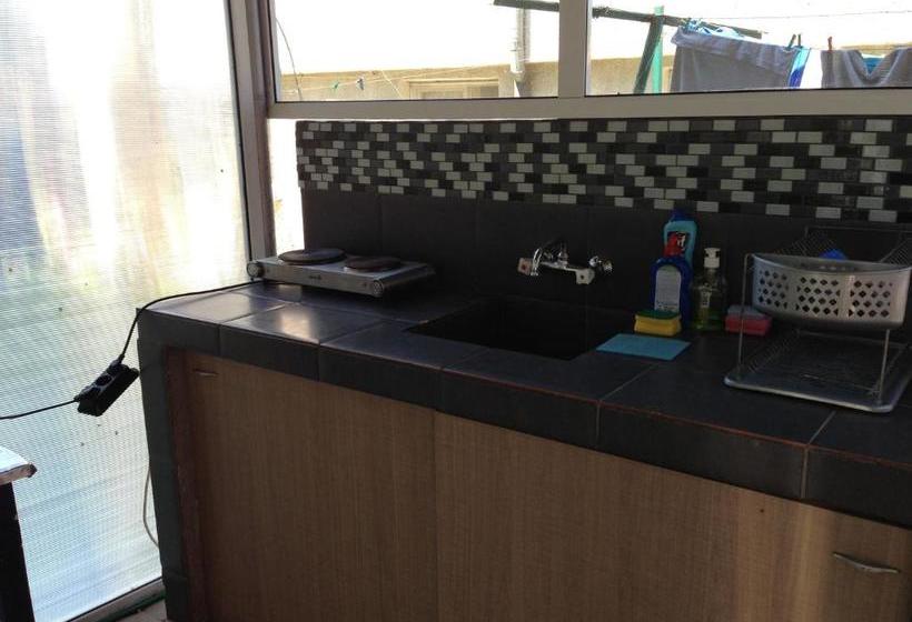 פנסיון Kazlarov Guest House