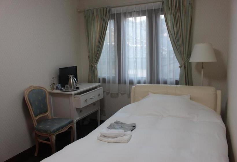 بنسيون La Isla Tasse