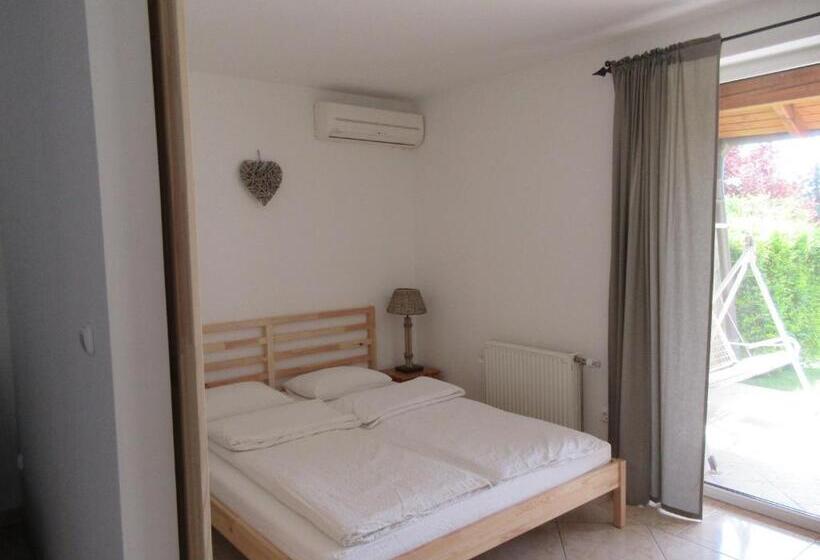 פנסיון Mediterrán Vendégház