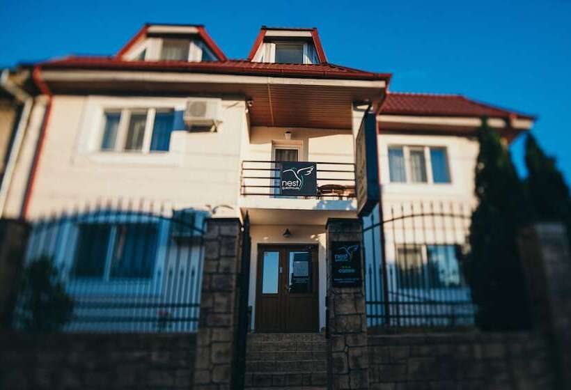 پانسیون Nest Guesthouse