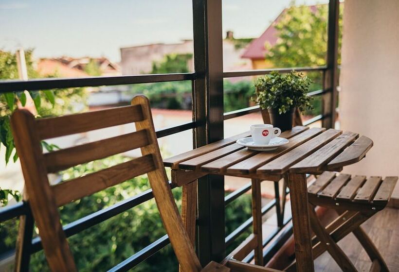 펜션 Nest Guesthouse