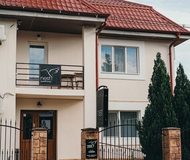 펜션 Nest Guesthouse