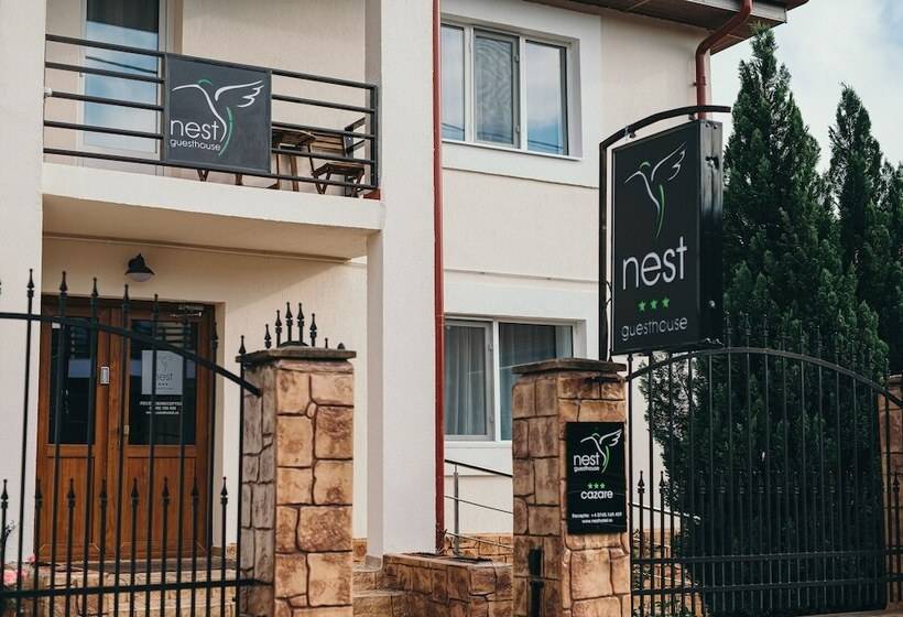 پانسیون Nest Guesthouse