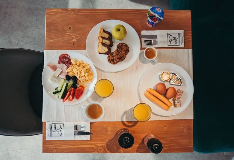 펜션 Nest Guesthouse