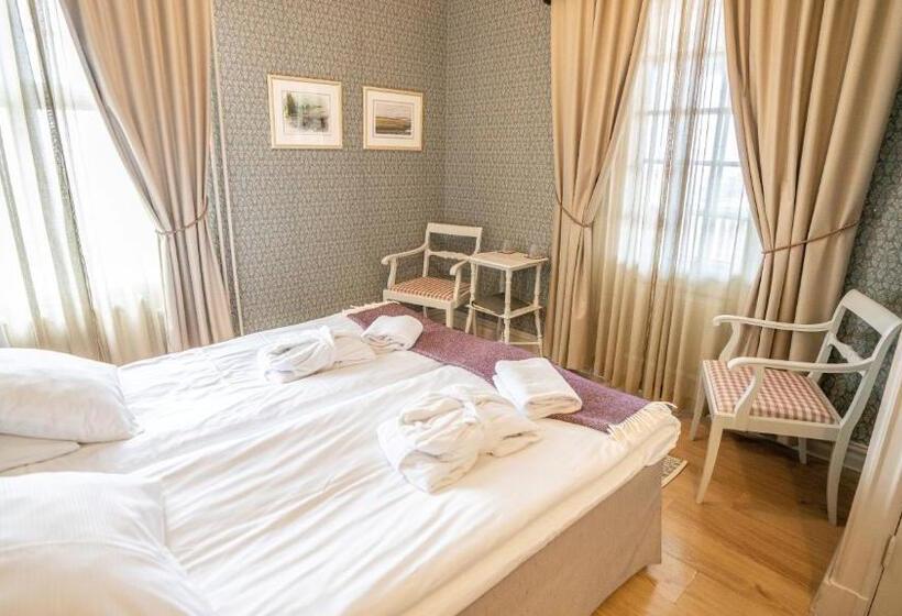 Пансион Ombergs Turisthotell