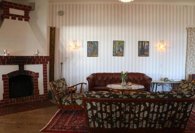 Пансион Ombergs Turisthotell