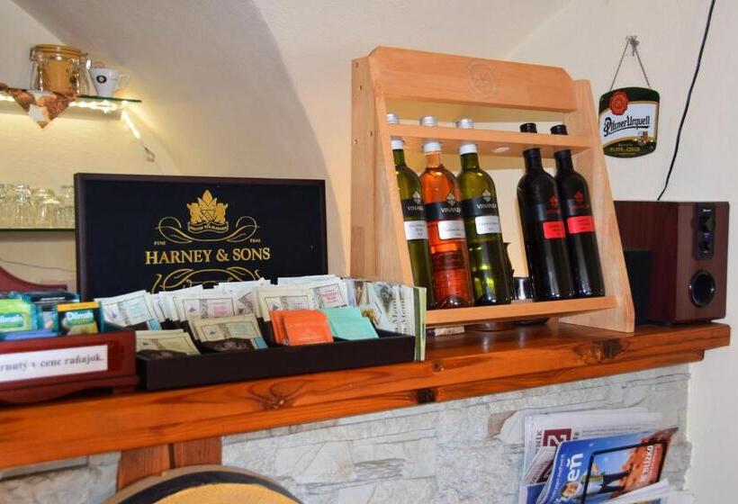 ペンション Penzión Príjemný Oddych