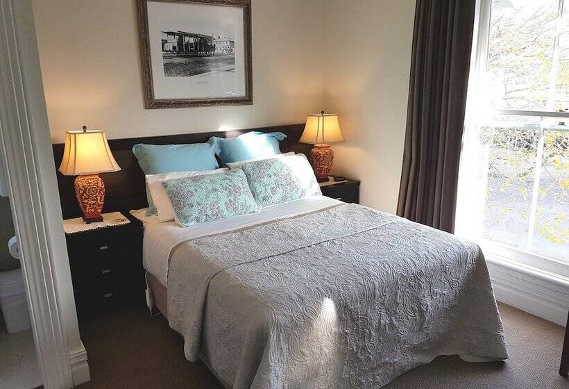 펜션 Ponsonby Manor