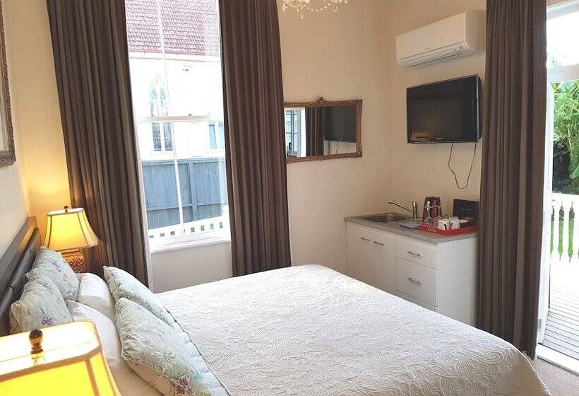 펜션 Ponsonby Manor