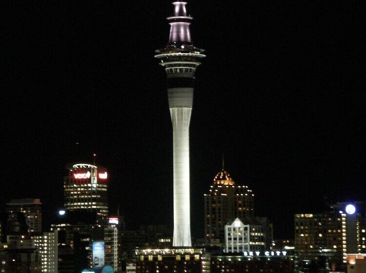 펜션 Ponsonby Manor