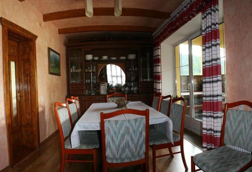 پانسیون Prutets Guest House