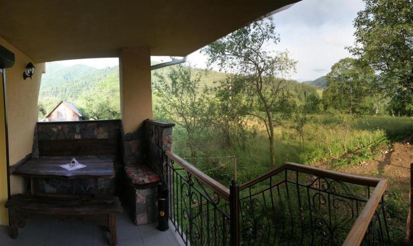 پانسیون Prutets Guest House