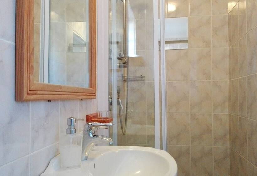 بنسيون Saxecoburg Lodge