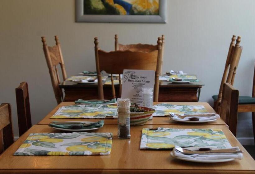 ペンション Sir Roys Guest House