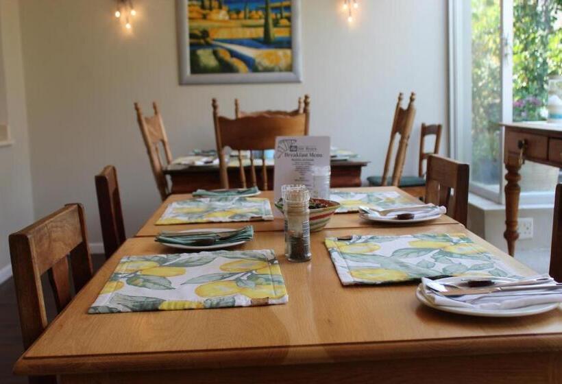 ペンション Sir Roys Guest House