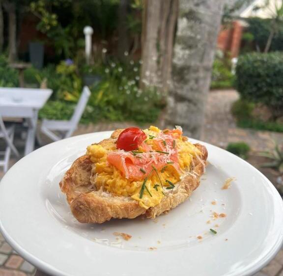 ペンション Sir Roys Guest House