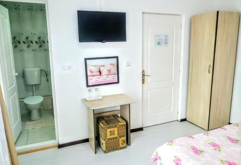 פנסיון Teo Guest Rooms