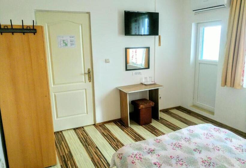 פנסיון Teo Guest Rooms