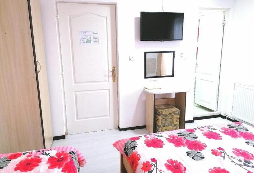 פנסיון Teo Guest Rooms