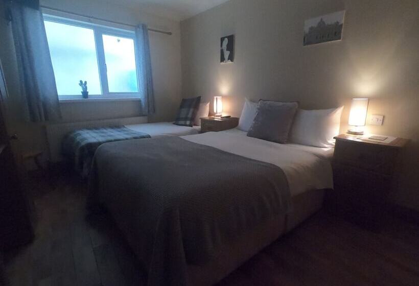 Пансион The Foggy Dew Inn