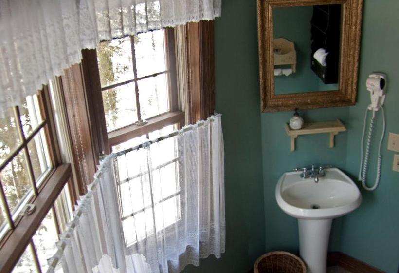 הוסטל Auberge Les Victorines Du Lac