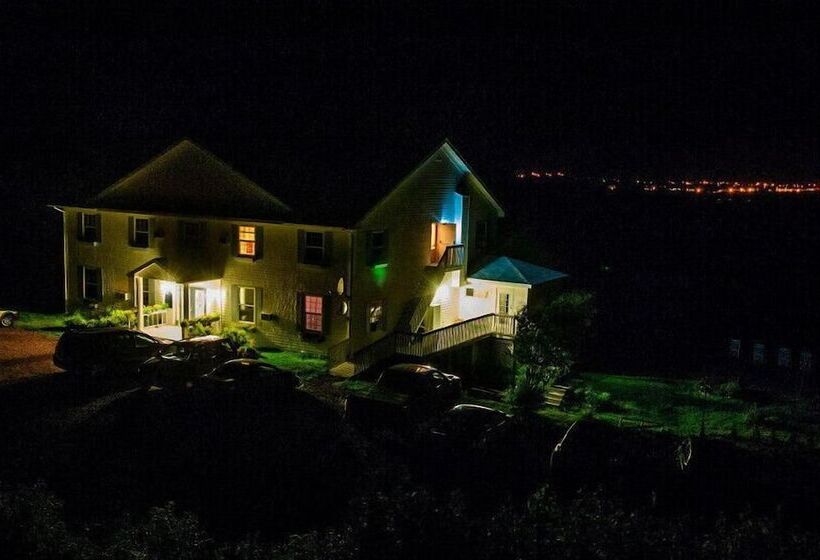 فندق صغير Castle Rock Country Inn