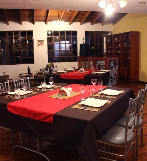 Общежитие Hosteria San Carlos Tababela