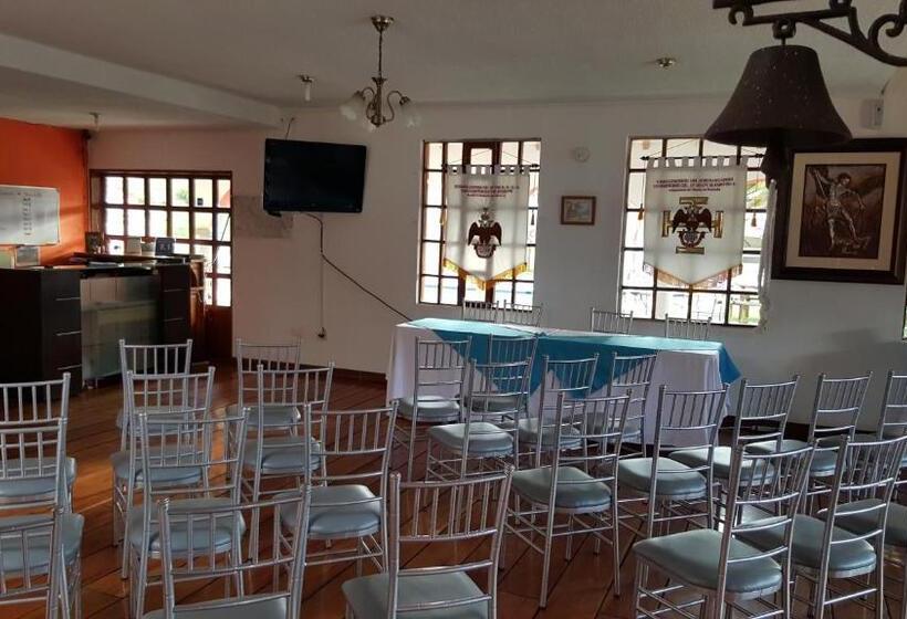 Общежитие Hosteria San Carlos Tababela